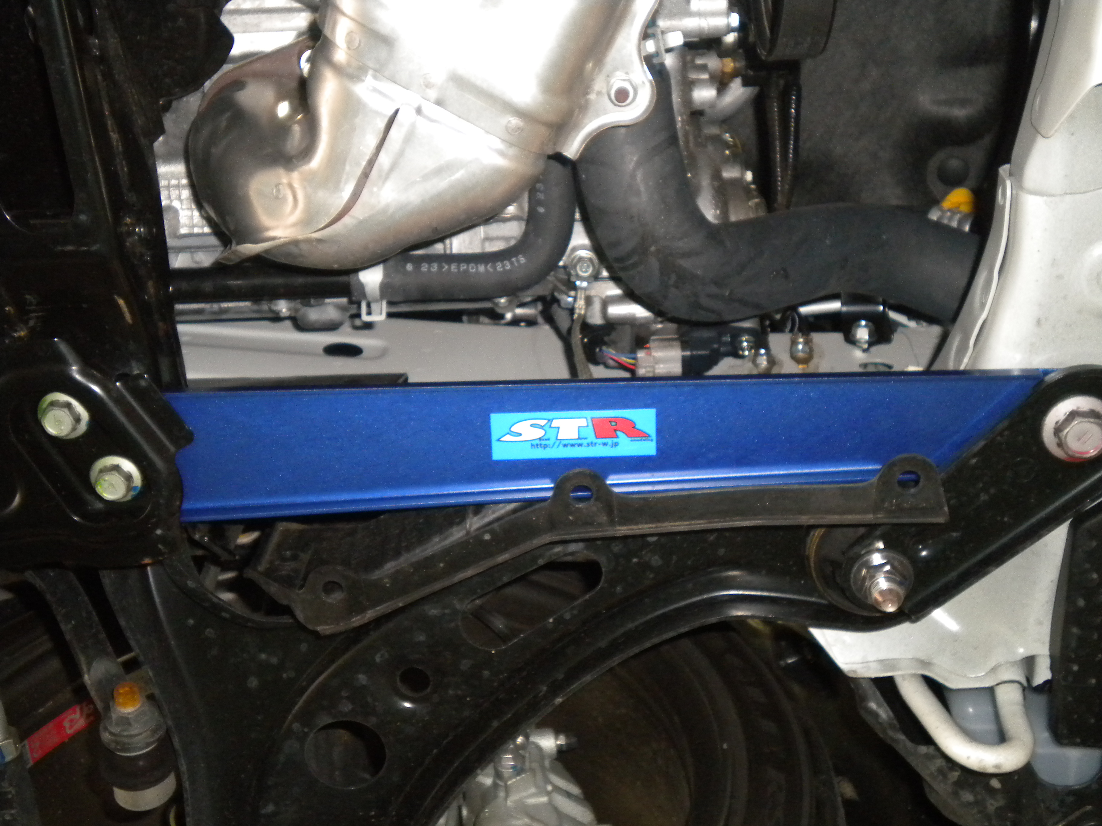 JZX100 リア補強ブレースバー JZX100 リア ロア補強ブレース ドリフトに